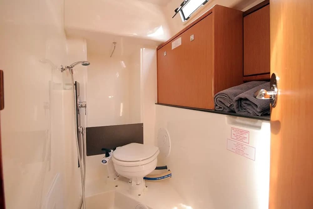 Bavaria Cruiser 33 Callisto - Yachtcharter Mallorca