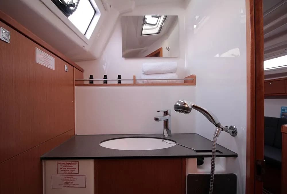 Bavaria Cruiser 37 Chilly Lilly - Yachtcharter Mallorca